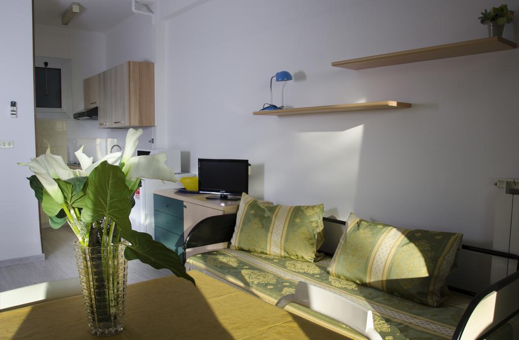 Residence Costa Templada Ventimiglia Zimmer foto