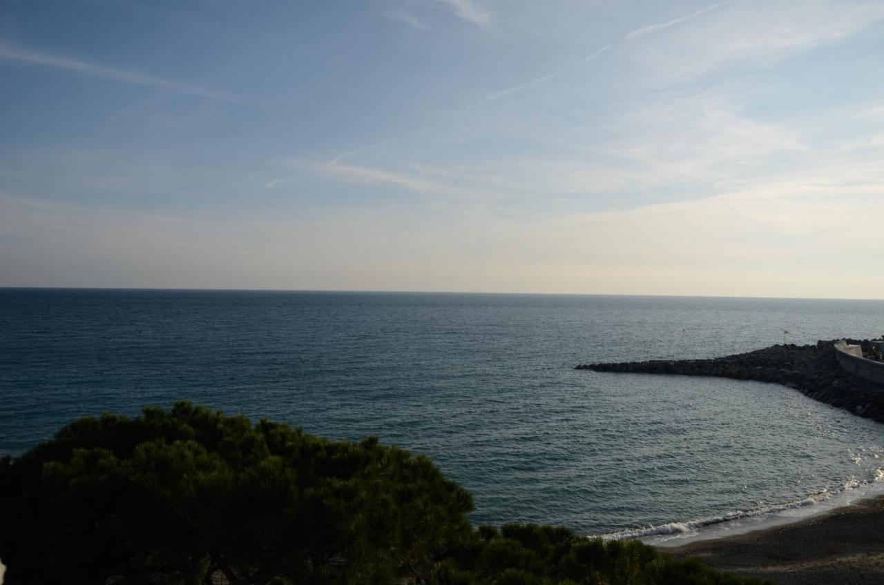 Residence Costa Templada Ventimiglia Zimmer foto
